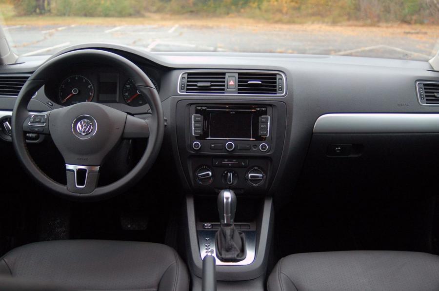 Volkswagen Jetta 2011 года  (фото 54 из 139)